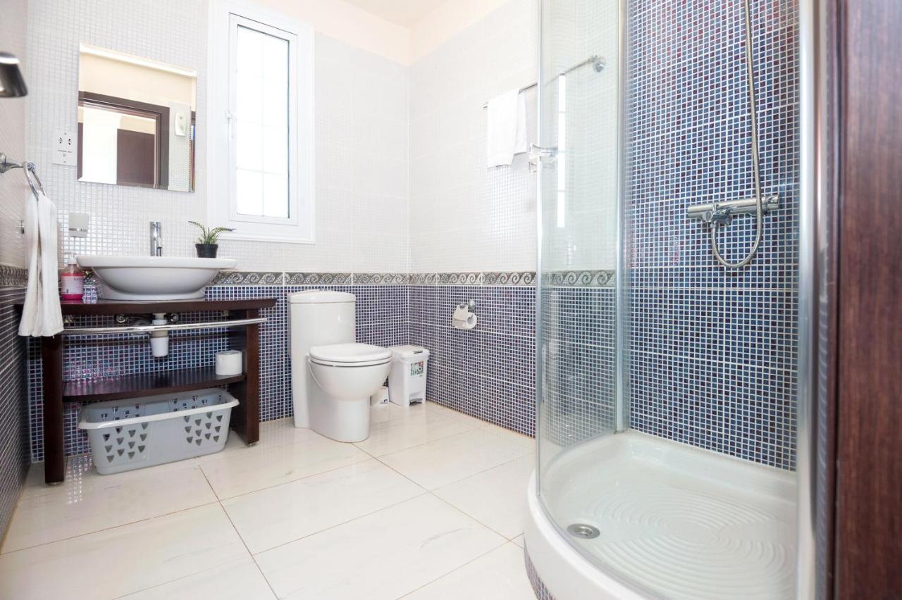 Villa Oceania - Beachfront Paralimni Dış mekan fotoğraf