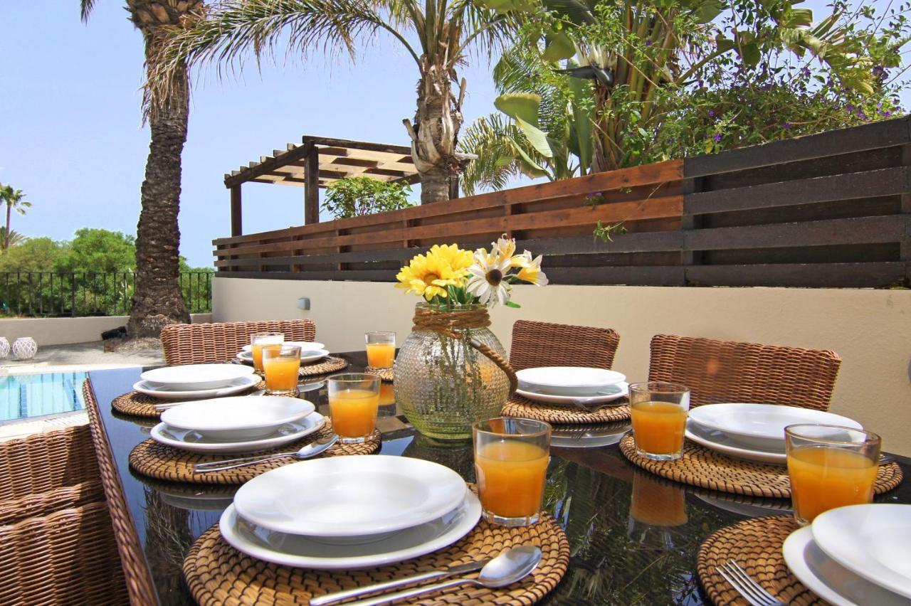 Villa Oceania - Beachfront Paralimni Dış mekan fotoğraf